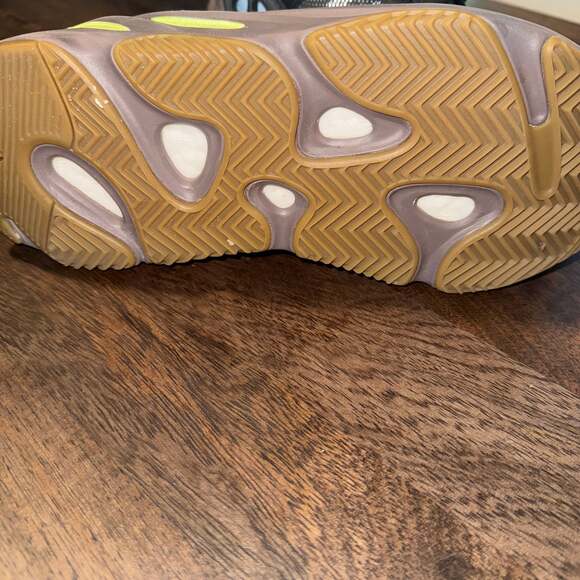 Adidas Yeezy Boost 700 Mauve Sneakers - Picture 5 of 9